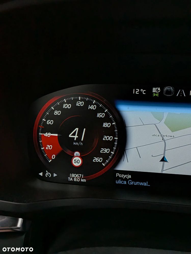 Volvo V60 Cross Country - 28