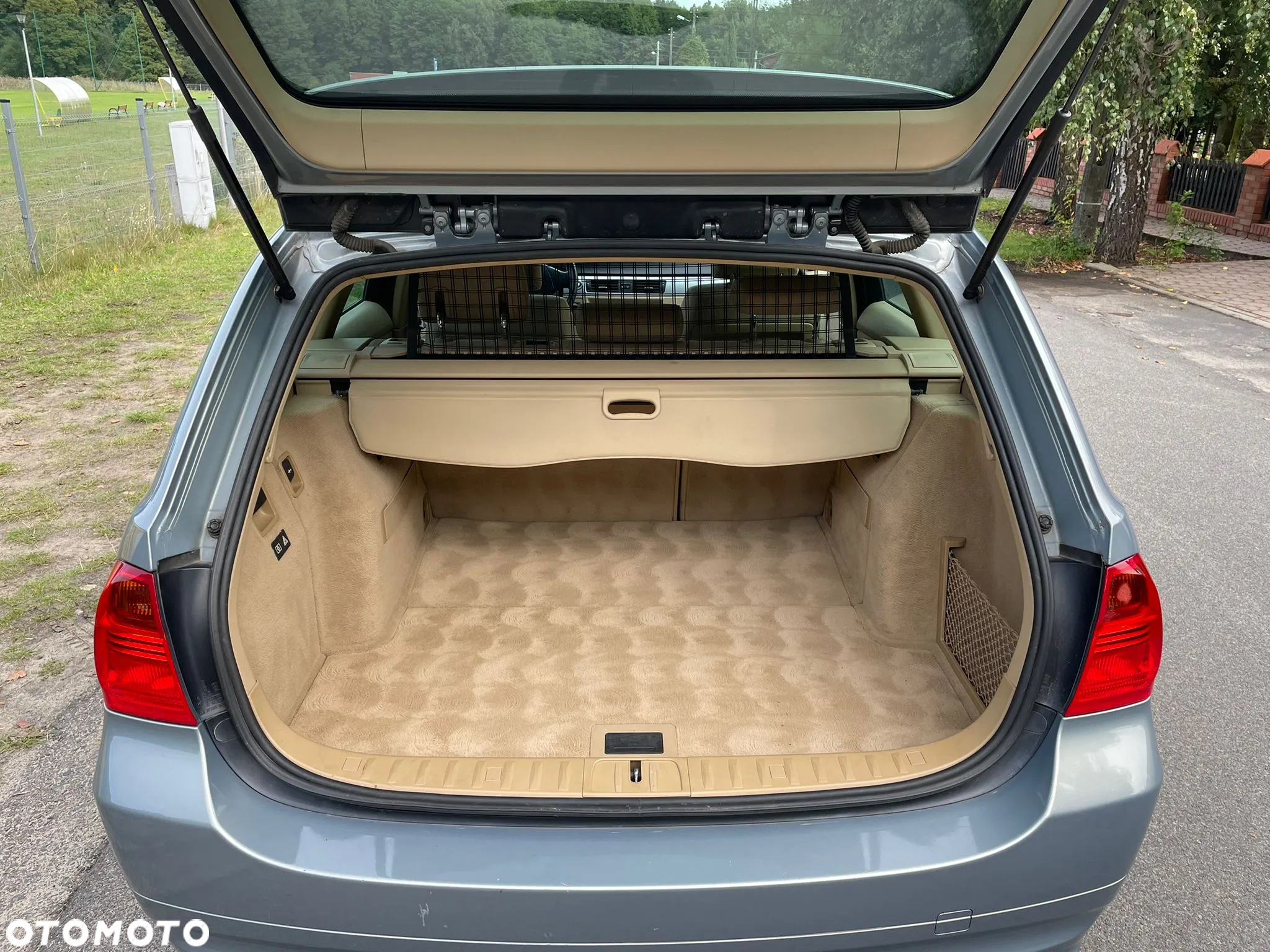 BMW Seria 3 325i Touring - 19