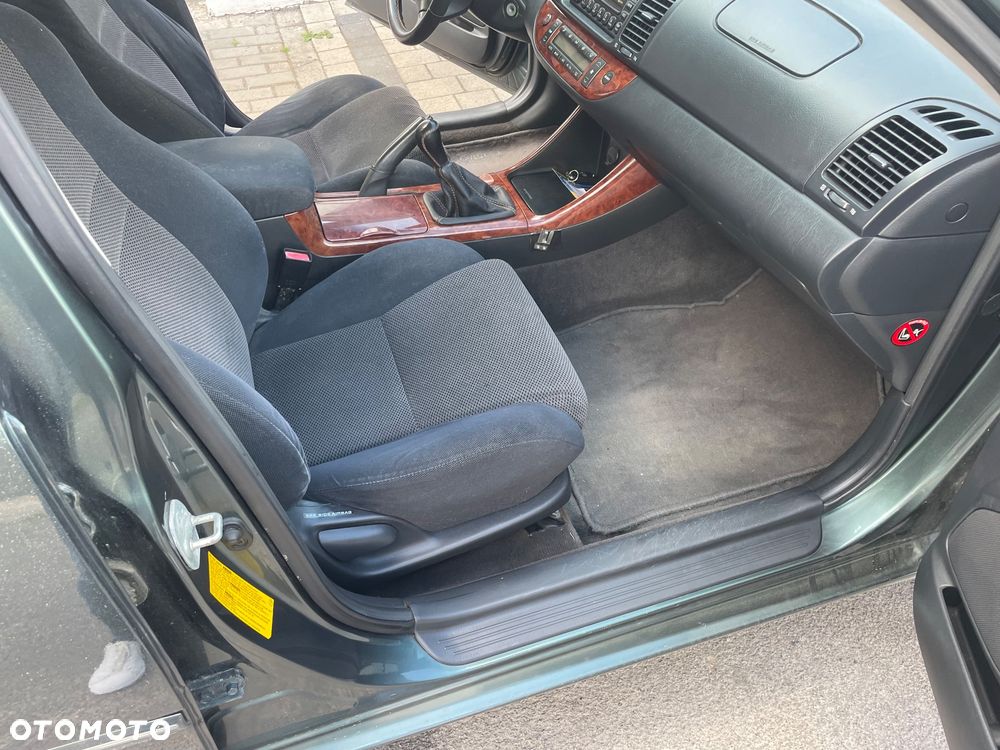 Toyota Camry 2.4 VVT-i - 16