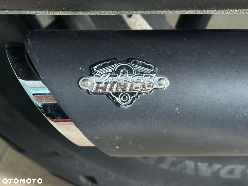 Harley-Davidson Sportster Iron 883 - 17