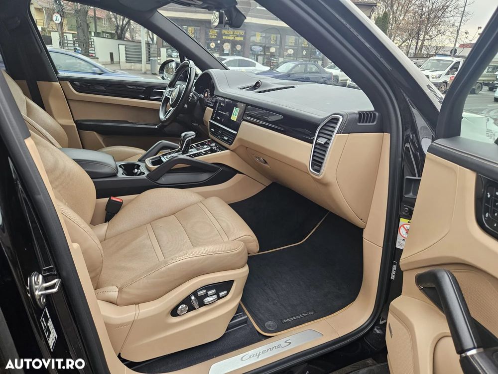 Porsche Cayenne S - 5