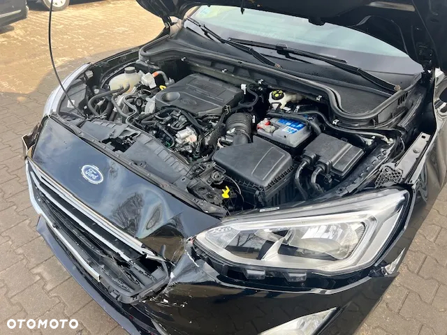 Ford Focus 1.0 EcoBoost Trend - 10