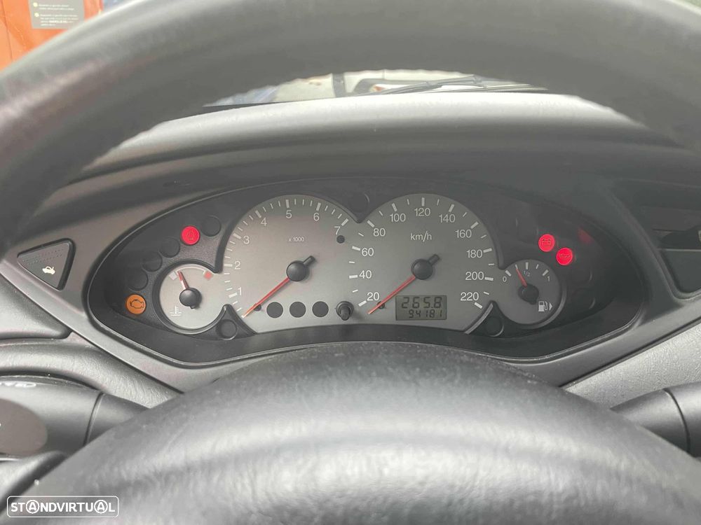 Ford Focus 1.6 F2000 - 8