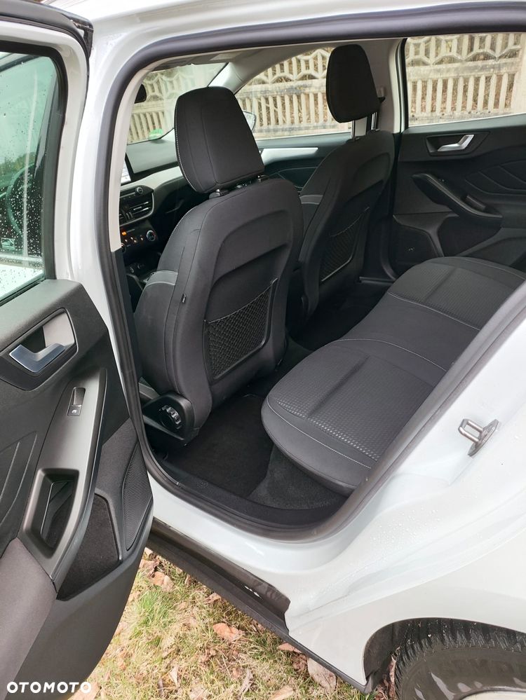 Ford Focus 1.5 TDCi DPF Start-Stopp-System Titanium - 6