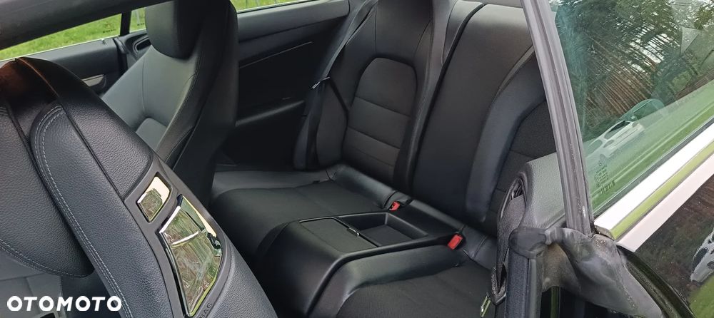 Mercedes-Benz Klasa E 250 CGI BlueEFFICIENCY Automatik Elegance - 24