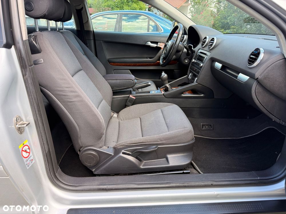 Audi A3 3-drzwiowe 1.6 Limited Edition - 8