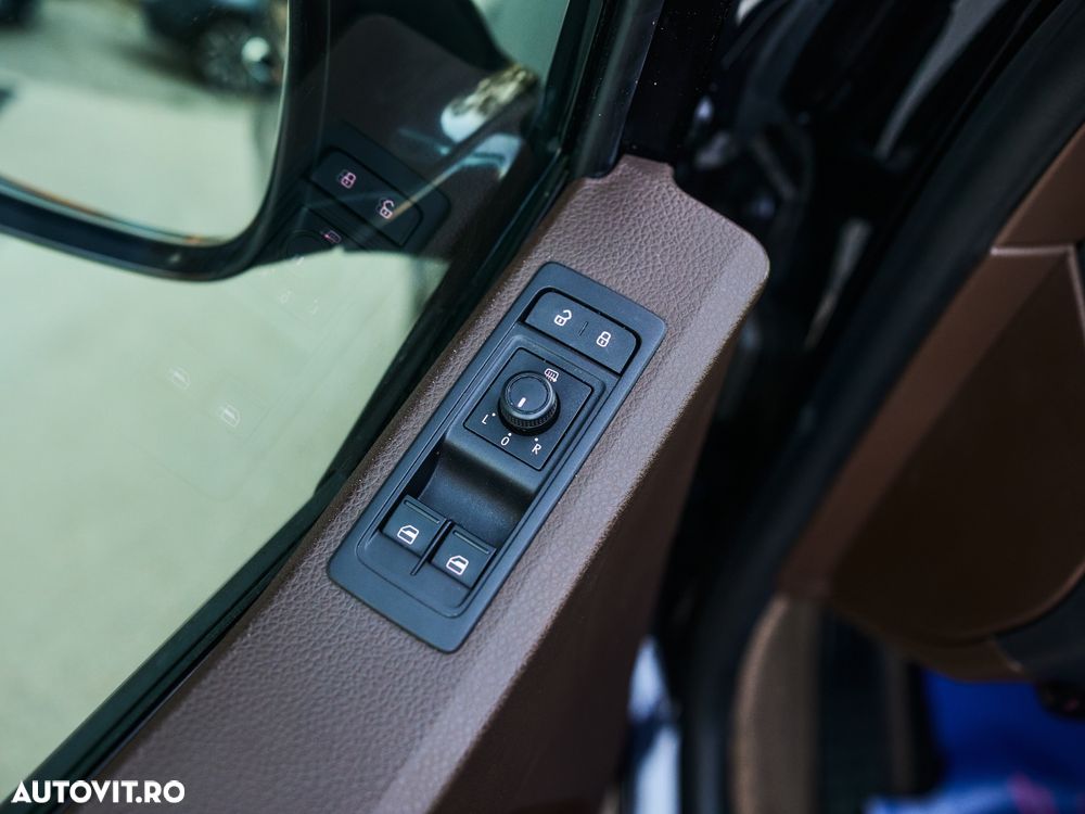 Volkswagen Transporter - 30