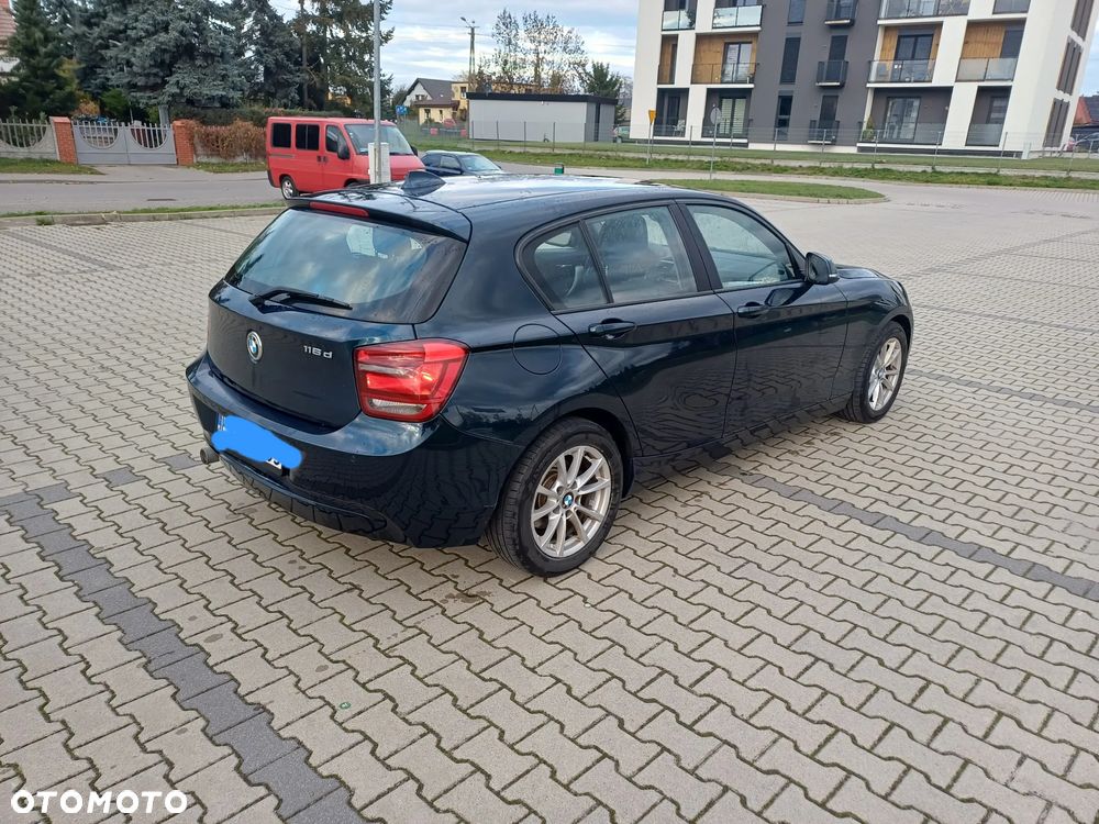 BMW Seria 1 116d - 4