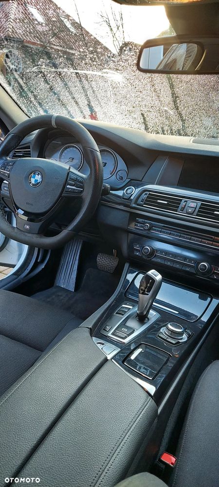BMW Seria 5 530d xDrive - 12