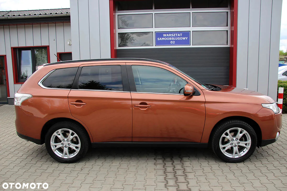 Mitsubishi Outlander 2.2 DID Intense + 4WD - 6