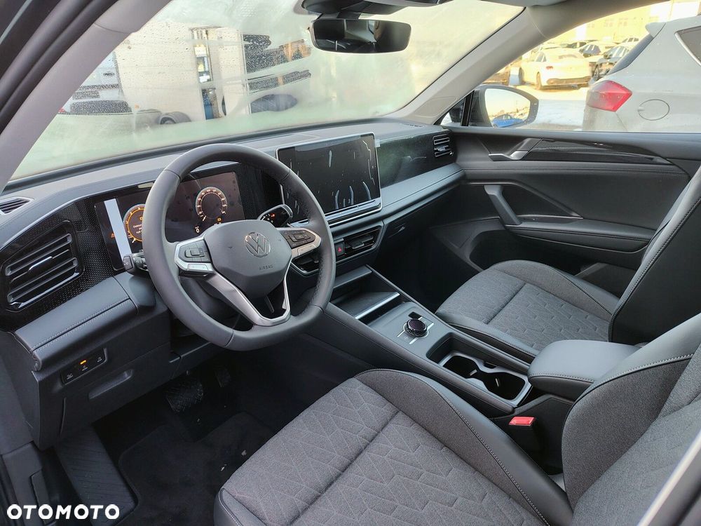 Volkswagen Tiguan - 12