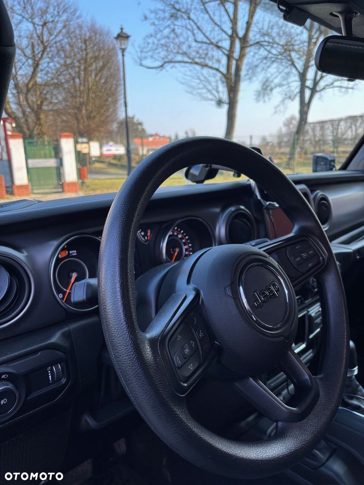 Jeep Wrangler Unlimited GME 2.0 Turbo Sahara - 26