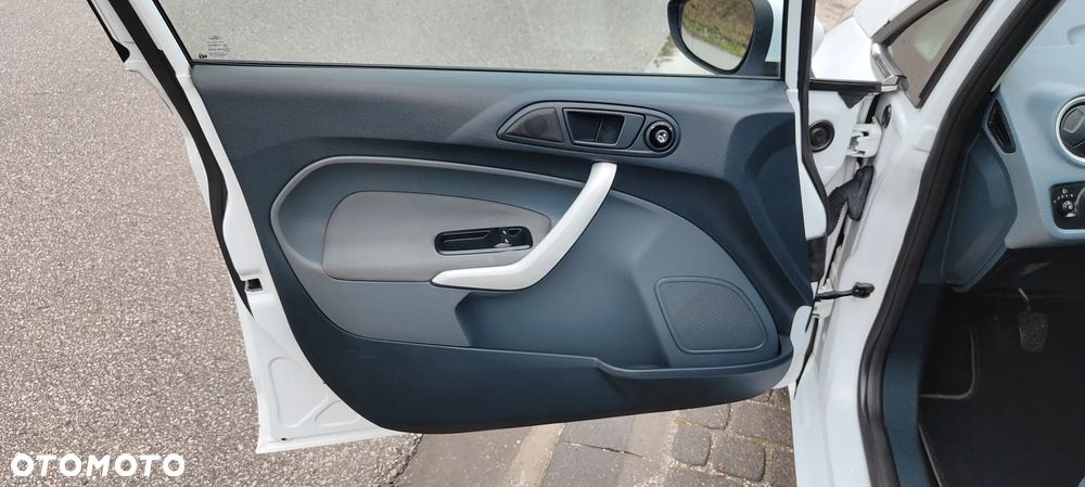 Ford Fiesta 1.25 Titanium - 5