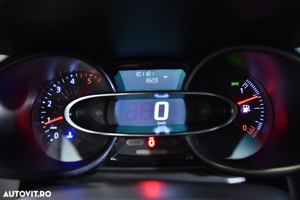 Renault Clio - 10