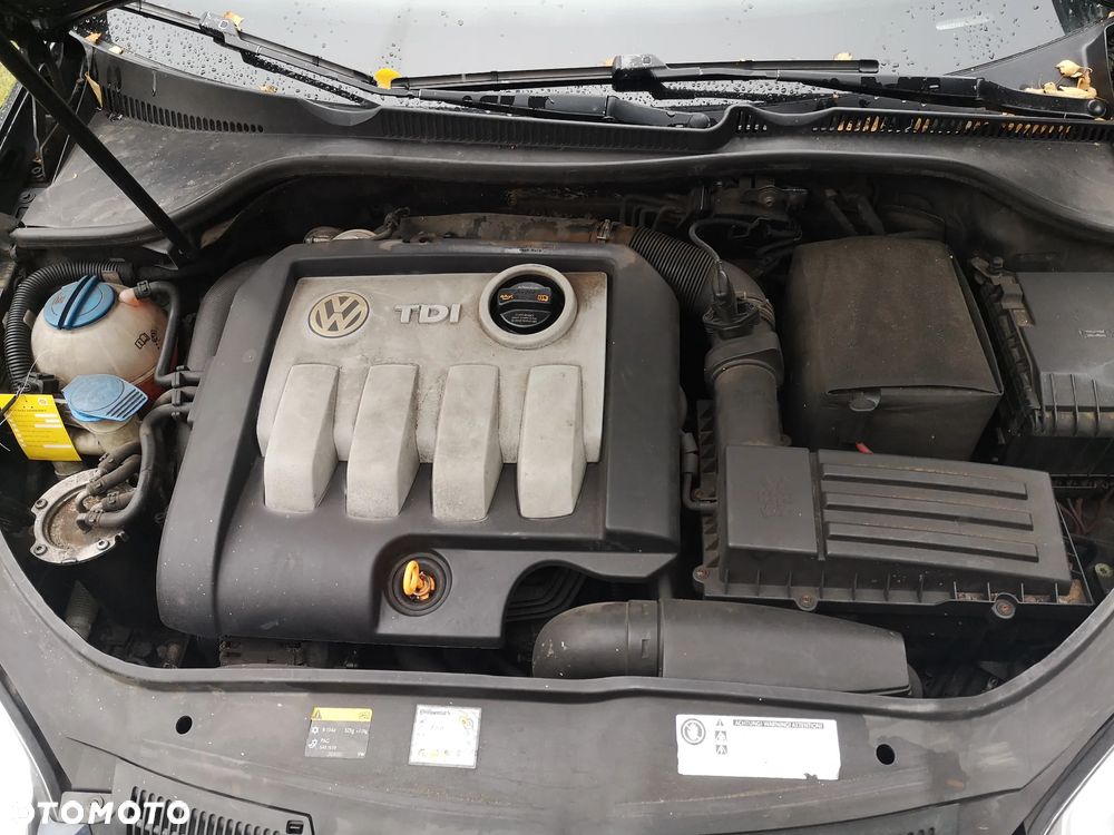 Volkswagen Golf V 1.9 TDI Comfortline - 6