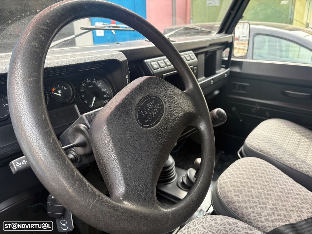 Land Rover Defender 90 2.5 Td5 E - 43