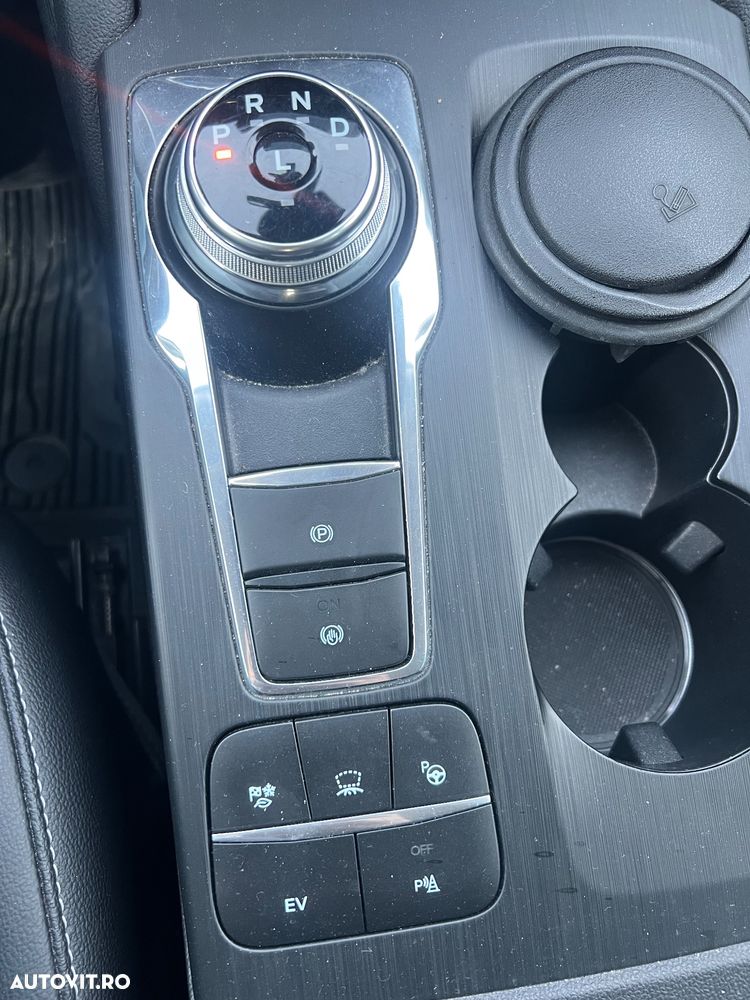 Ford Kuga 2.5 Duratec PHEV Titanium X - 11