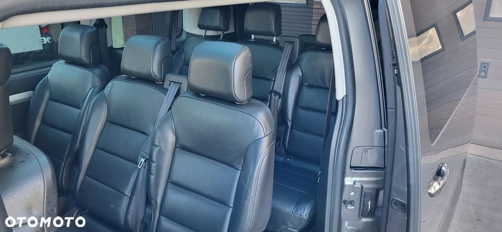Peugeot Traveller - 19