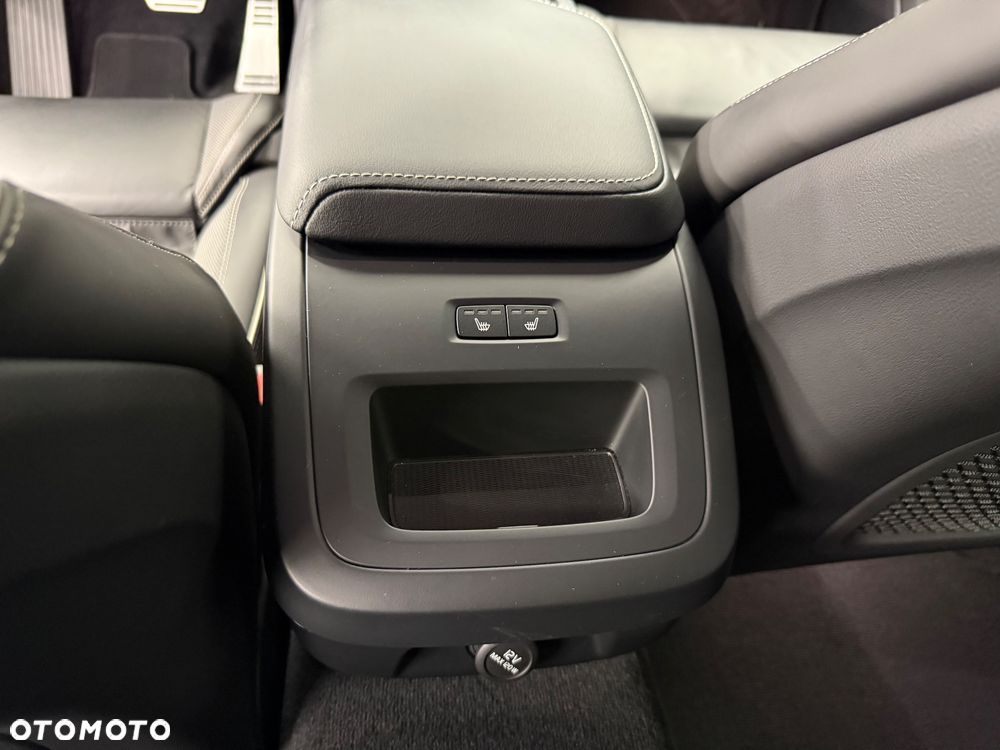 Volvo V60 D4 Geartronic R-Design - 24