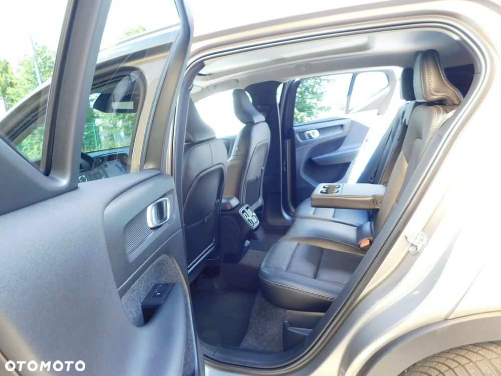 Volvo XC 40 D3 Momentum Pro - 11