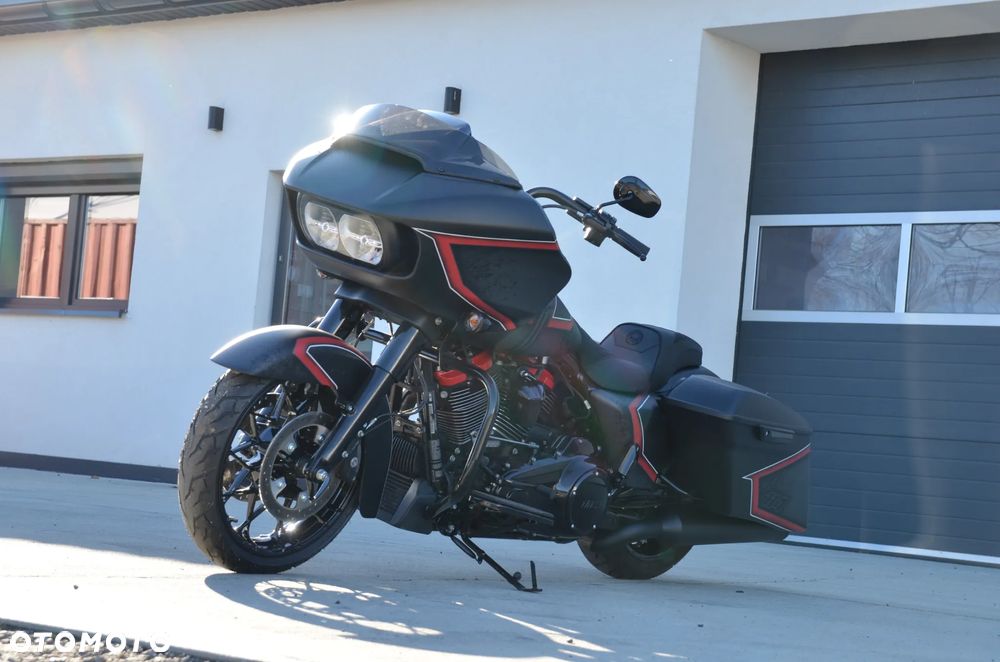 Harley-Davidson Touring Road Glide - 13