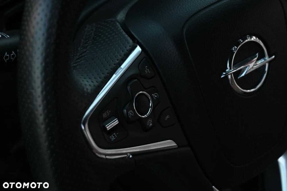 Opel Insignia - 39