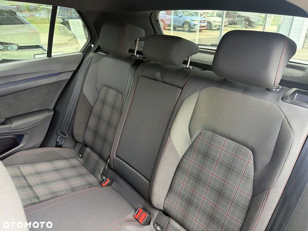 Volkswagen Golf - 15