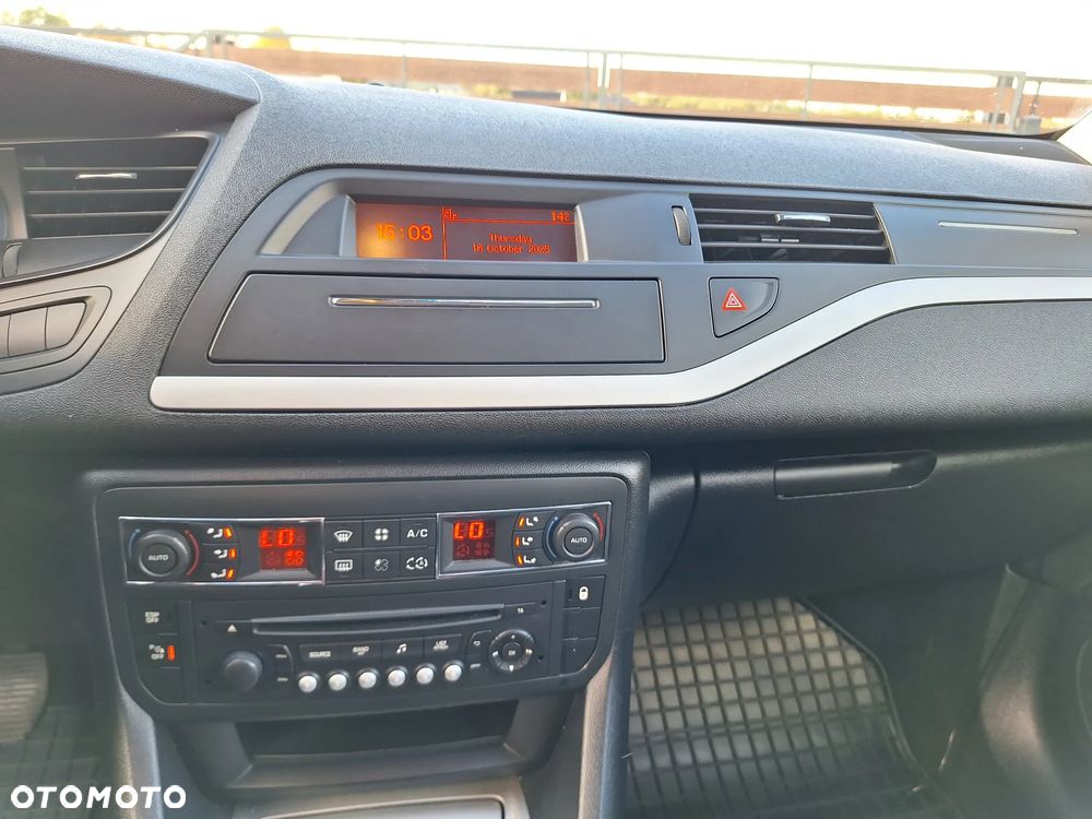 Citroën C5 Tourer HDi 115 FAP Tendance - 11