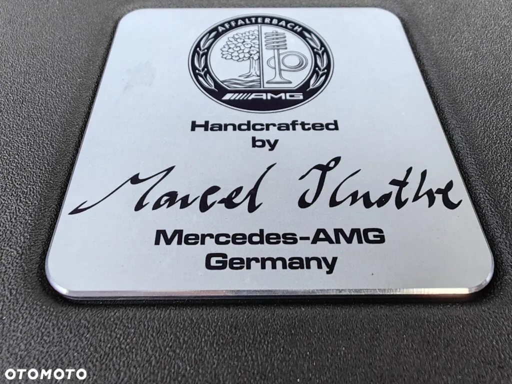 Mercedes-Benz SL 63 AMG - 12
