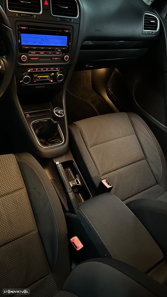 VW Golf 1.6 TDi Confortline - 11