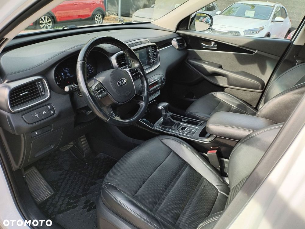 Kia Sorento - 11