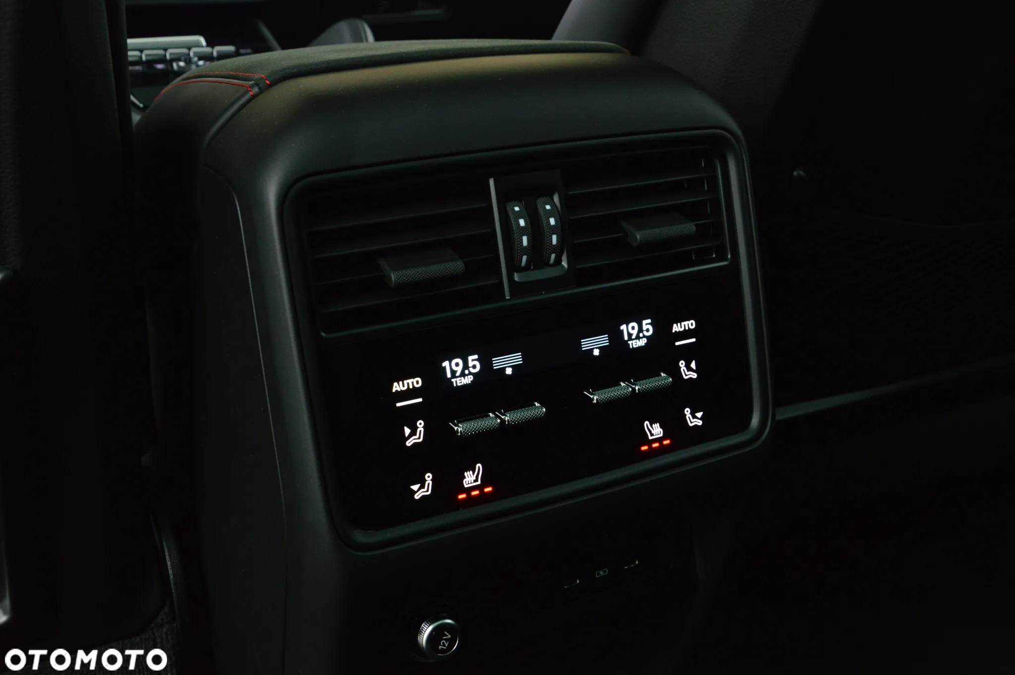 Porsche Cayenne GTS - 19