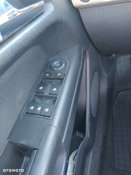 Kia Ceed - 35