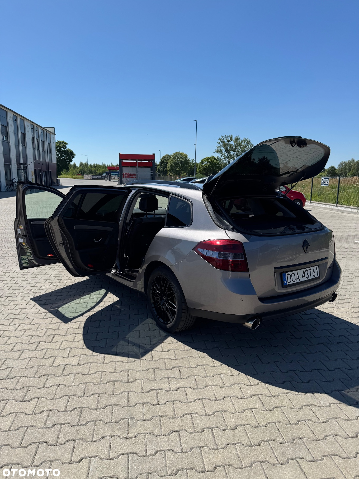 Renault Laguna 2.0 dCi GT - 8