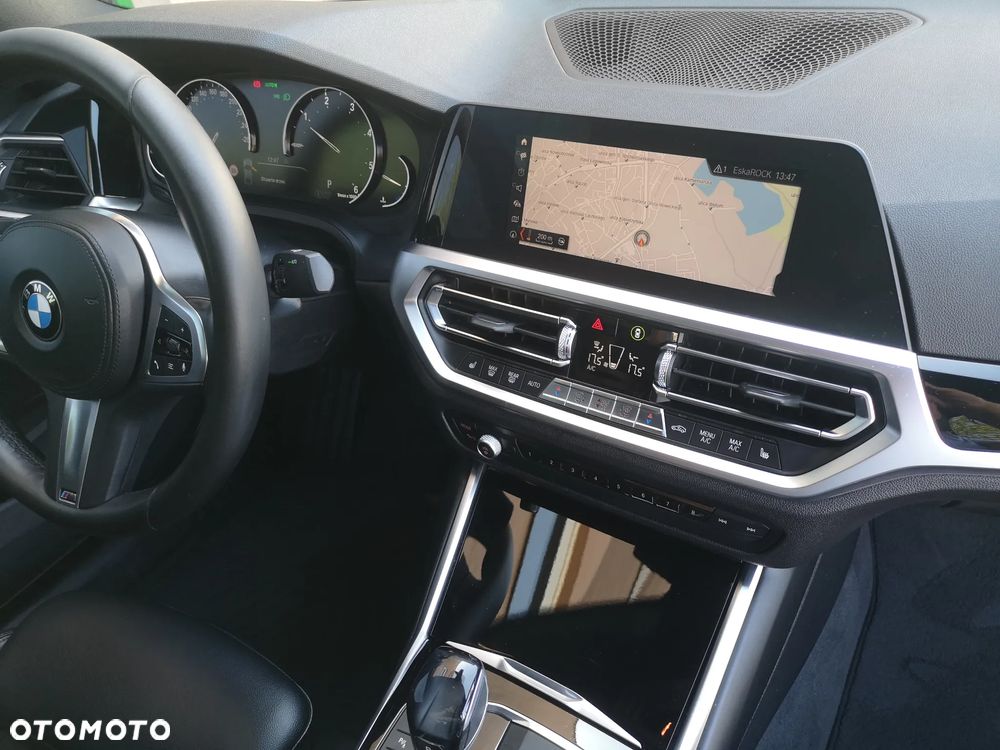 BMW Seria 3 318d M Sport - 17