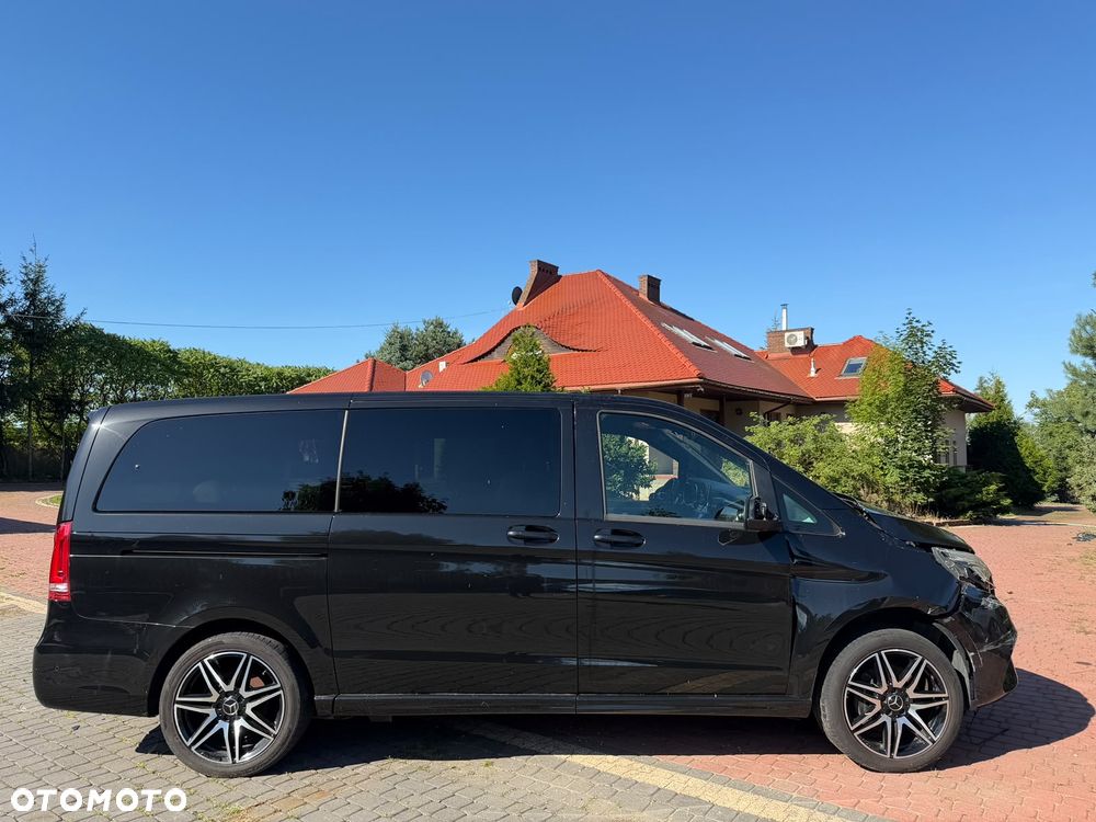 Mercedes-Benz Klasa V 300 d extralang 4Matic 9G-TRONIC Exclusive - 3