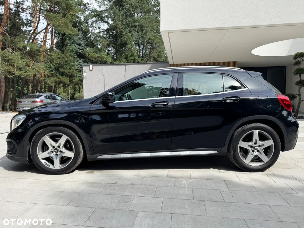 Mercedes-Benz GLA 250 4Matic 7G-DCT AMG Line - 9
