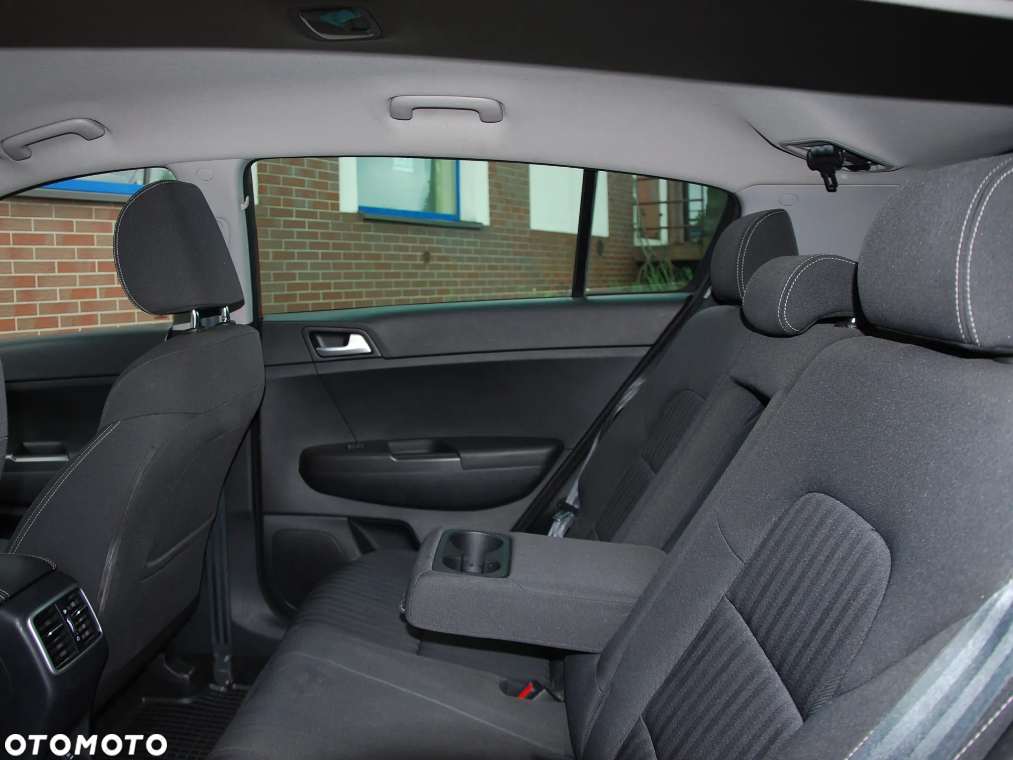 Kia Sportage 1.6 GDI L 2WD - 37