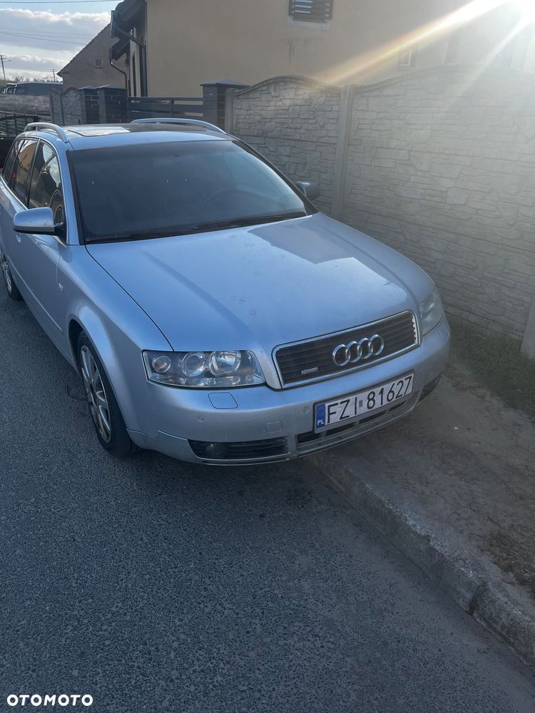 Audi A4 Avant - 1