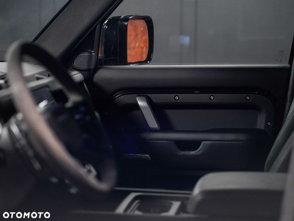 Land Rover Defender 5.0 P525 V8 - 27