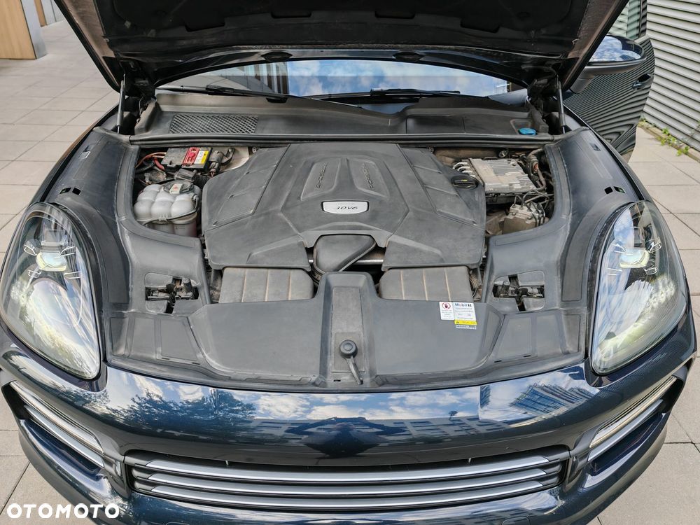 Porsche Cayenne Platinum Edition - 24