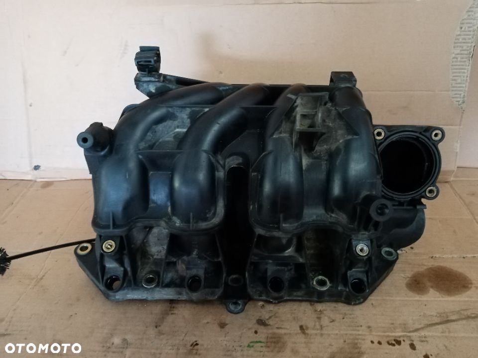 Kolektor ssący VW Golf IV 4 1.4 16V 036129711CE - 2