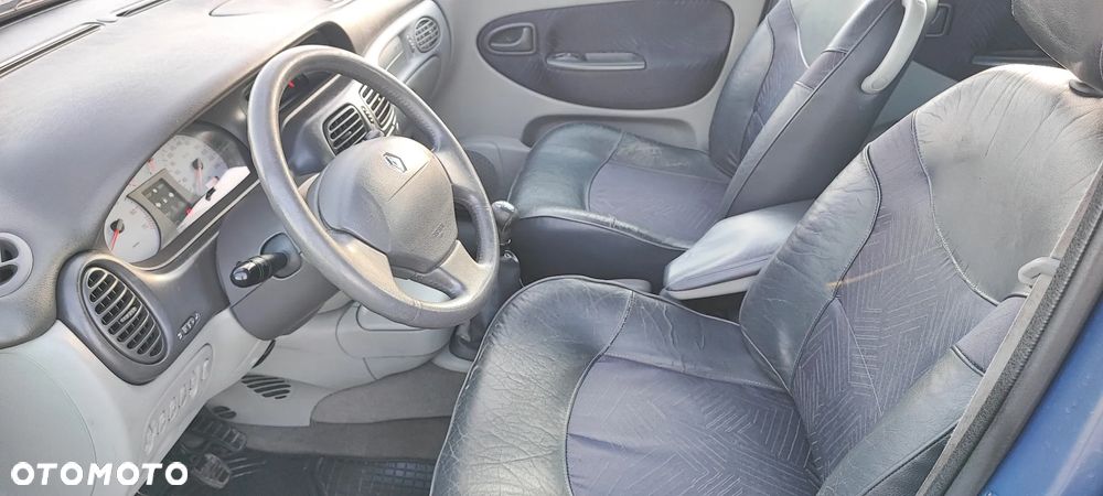 Renault Scenic 2.0 16V Privilege - 15