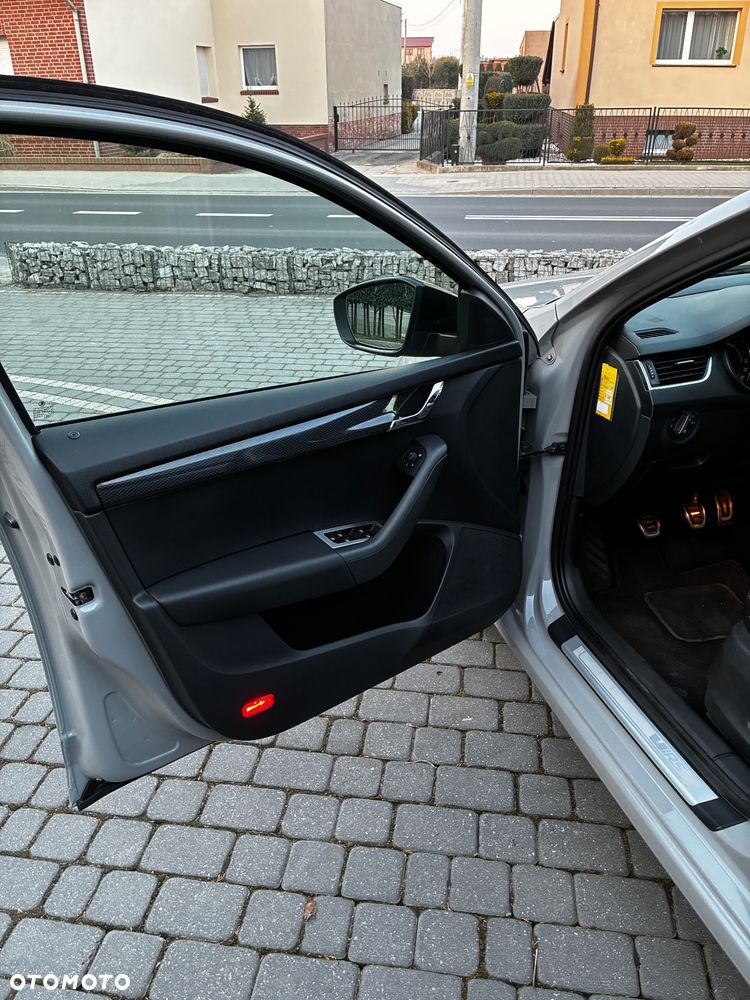 Skoda Octavia 2.0 TDI RS - 11
