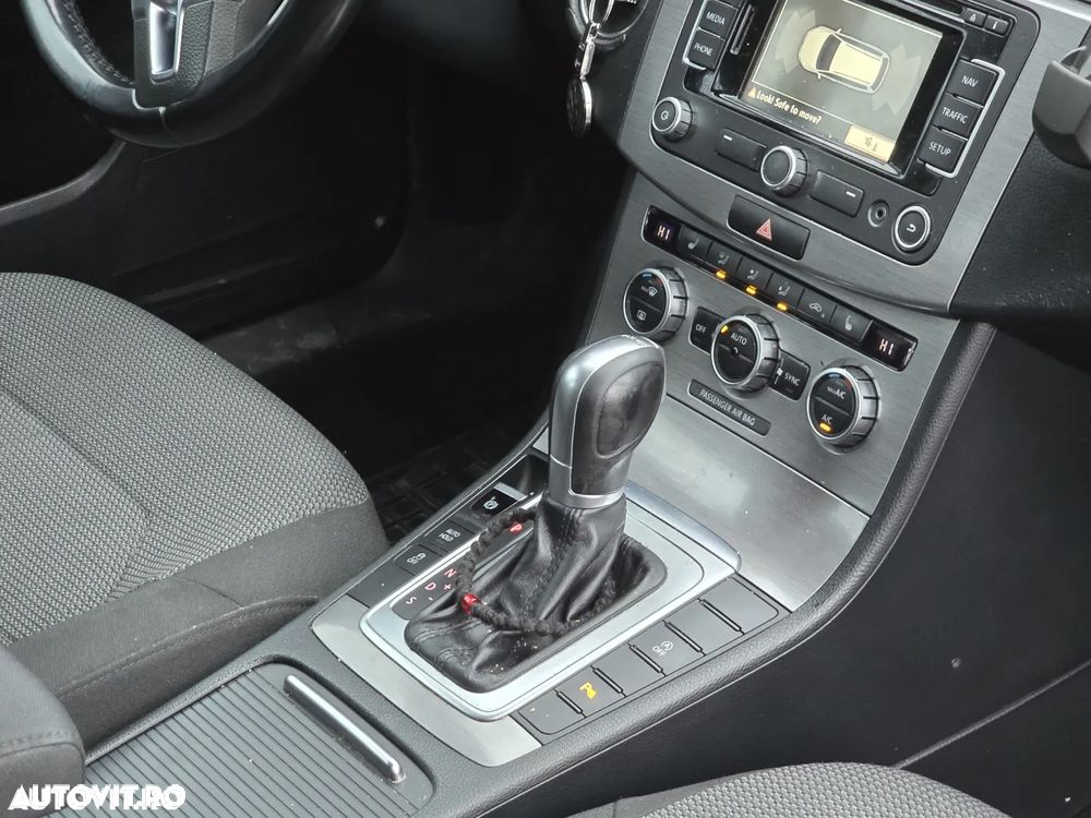 Volkswagen Passat 2.0 TDI DSG BlueMotion Technology Comfortline - 15