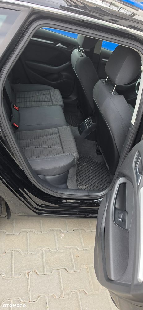 Audi A3 Sportback 2.0 TDI S tronic - 5