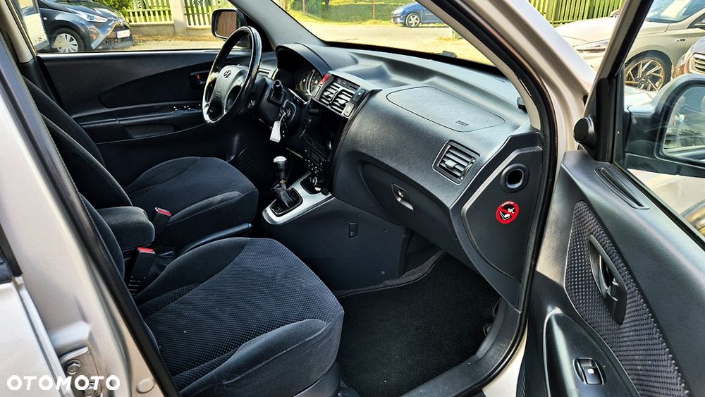 Hyundai Tucson 2.0 Comfort 2WD - 35