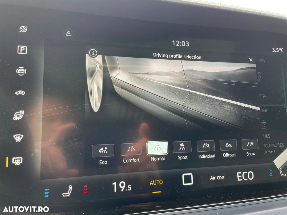 Volkswagen Touareg - 33