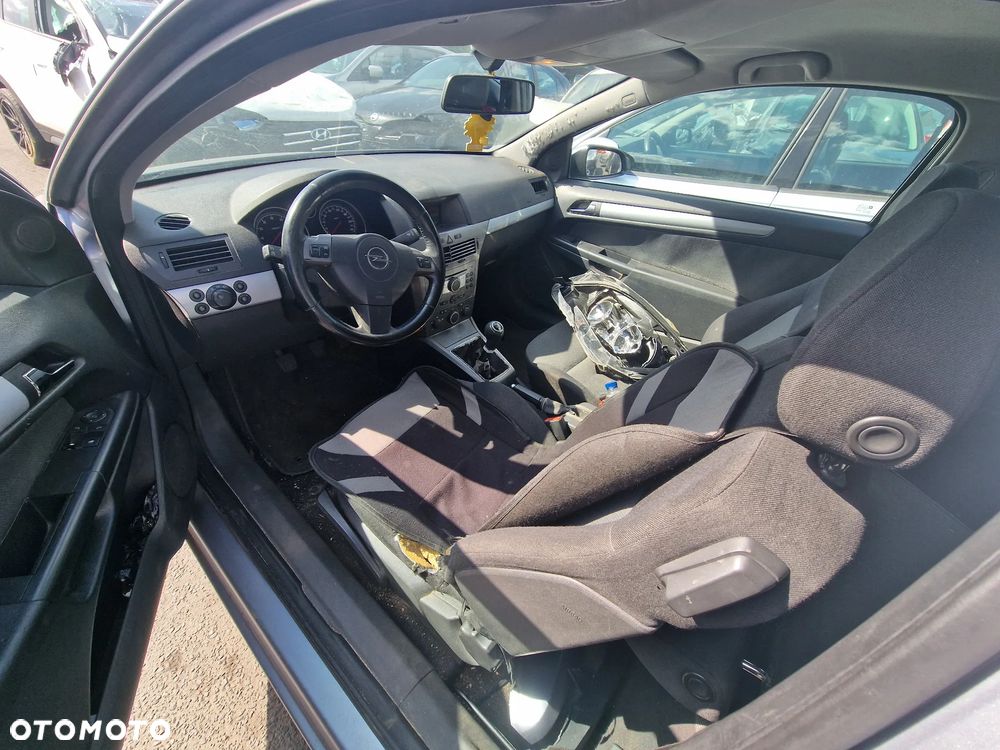 Opel Astra Gtc 2005 r 1.6 benzyna 77KW całe na części - 6