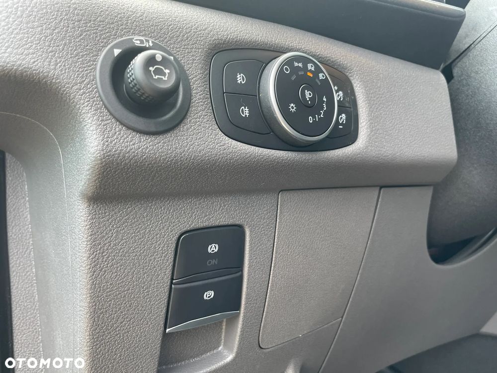Ford Transit - 22